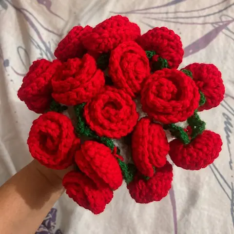 Crochet rose bouquet